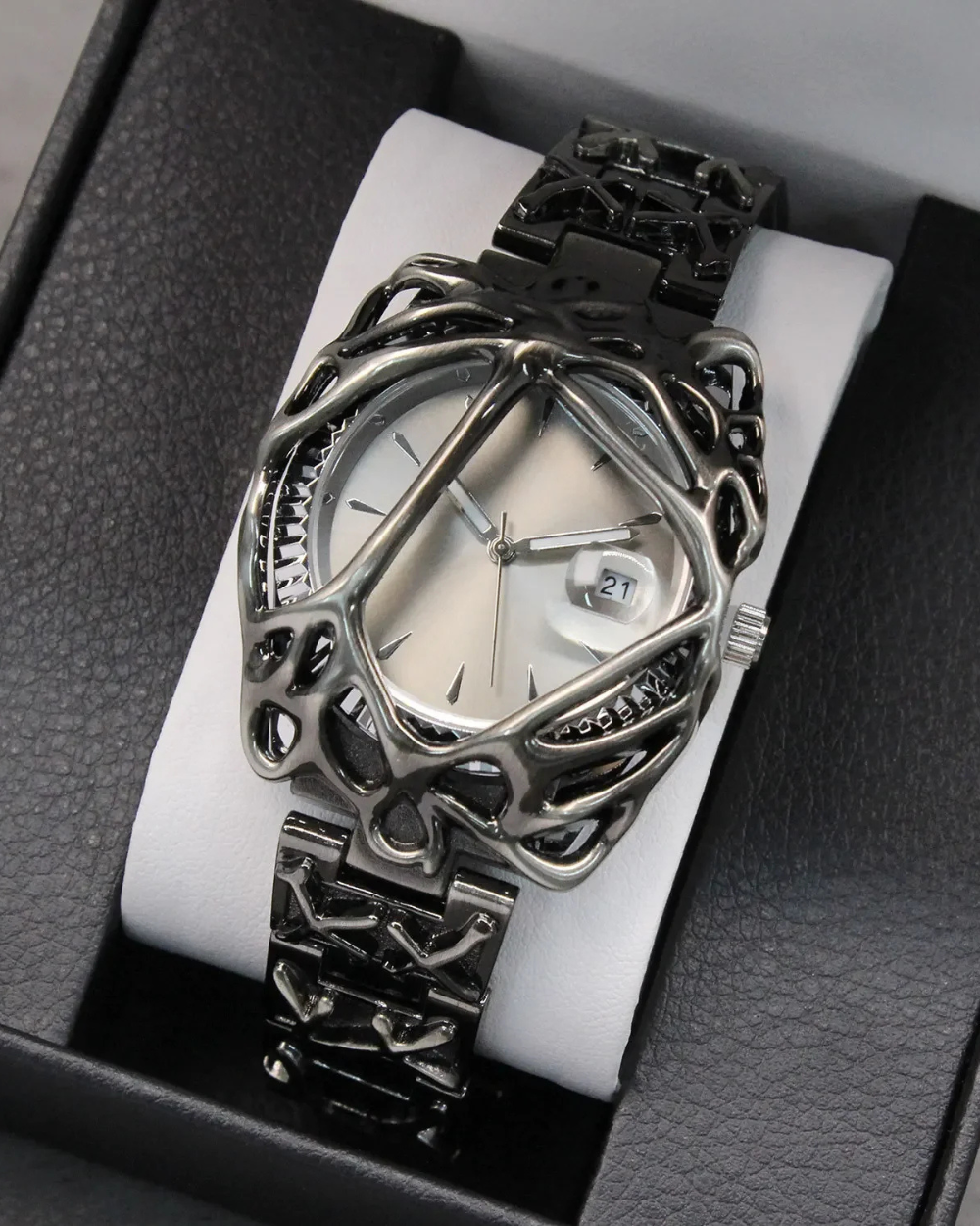 White-fusion watch