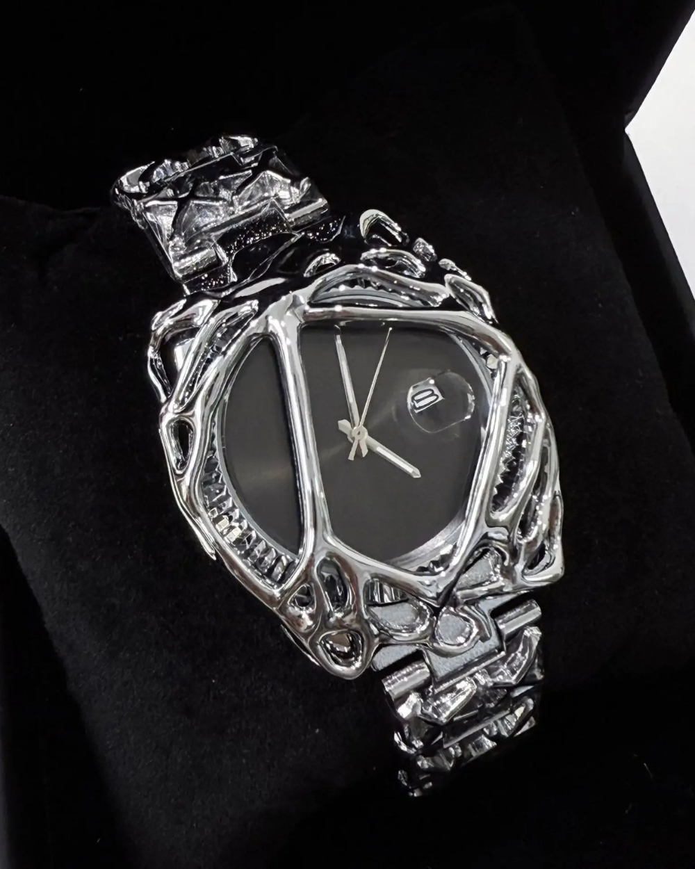 Black-fusion watch